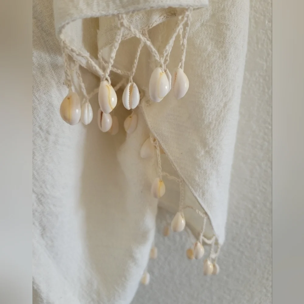 Zara - Shell Poncho - Picture 10 of 11